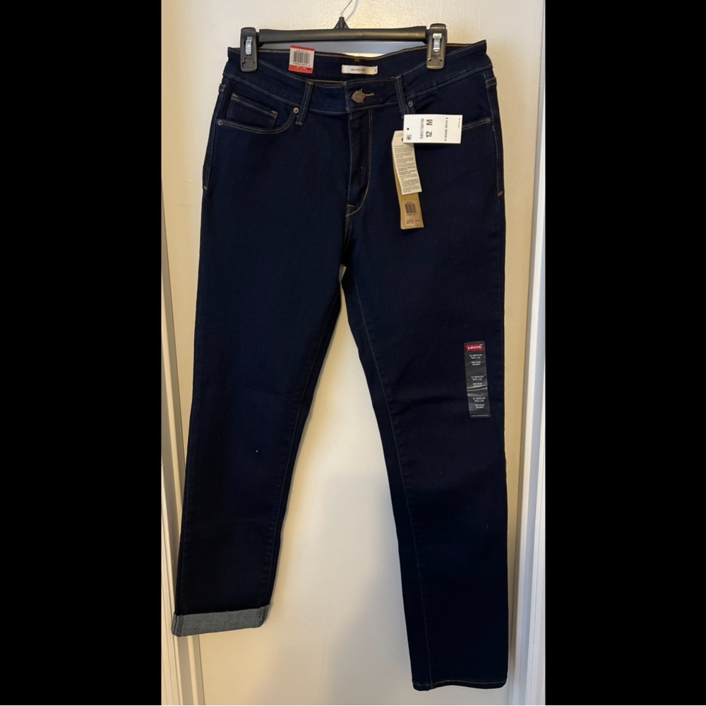 *Levi’s Women's Dark Blue Jeans size 12 medium rise skinny NWT